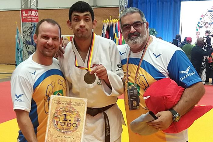 Timboense conquista Mundial de Judô