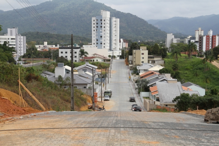 Pavimenta Timbó planeja entregar 90 ruas pavimentadas até julho