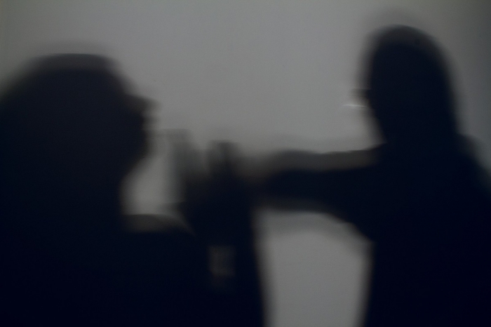 Marido ameaça esposa com foice para ela não denunciar agressão em Benedito Novo