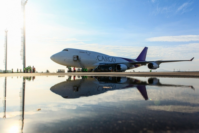 Aeroporto de SC recebe avião cargueiro de 400 toneladas pela primeira vez
