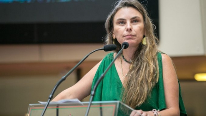 Servidor que pedir auxílio emergencial pode ter salário suspenso