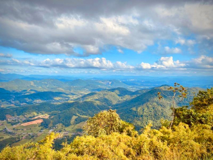Previsão do tempo de SC tem presença de nuvens e aberturas de sol nesta quinta-feira