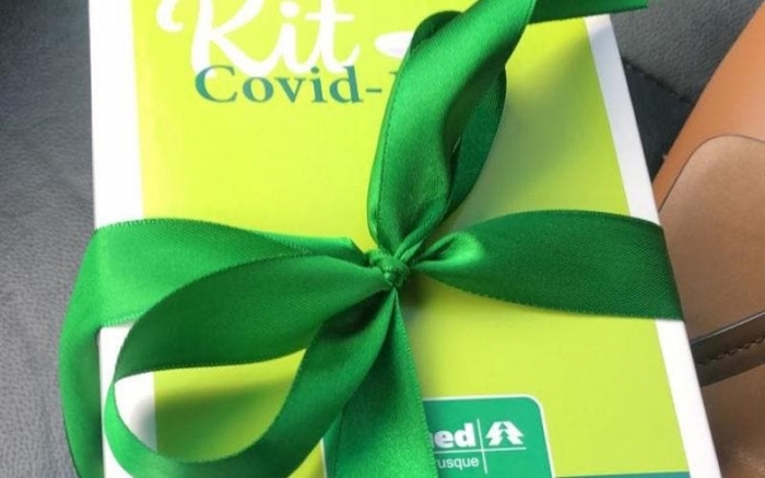 Distribuição de kit covid embalado para presente em SC causa polêmica
