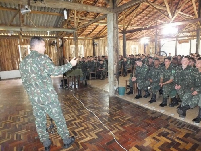 Exército abre seleção de profissionais temporários em SC
