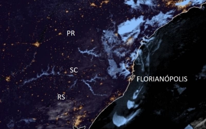 Ar seco traz condições de deserto para Santa Catarina