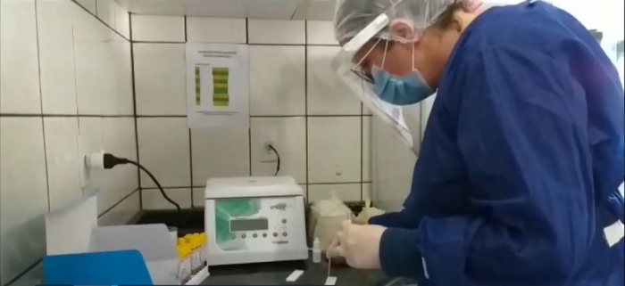 Vigilância testa pessoas após velório e enterro de vítima da Covid-19 feitos sem seguir protocolo em SC