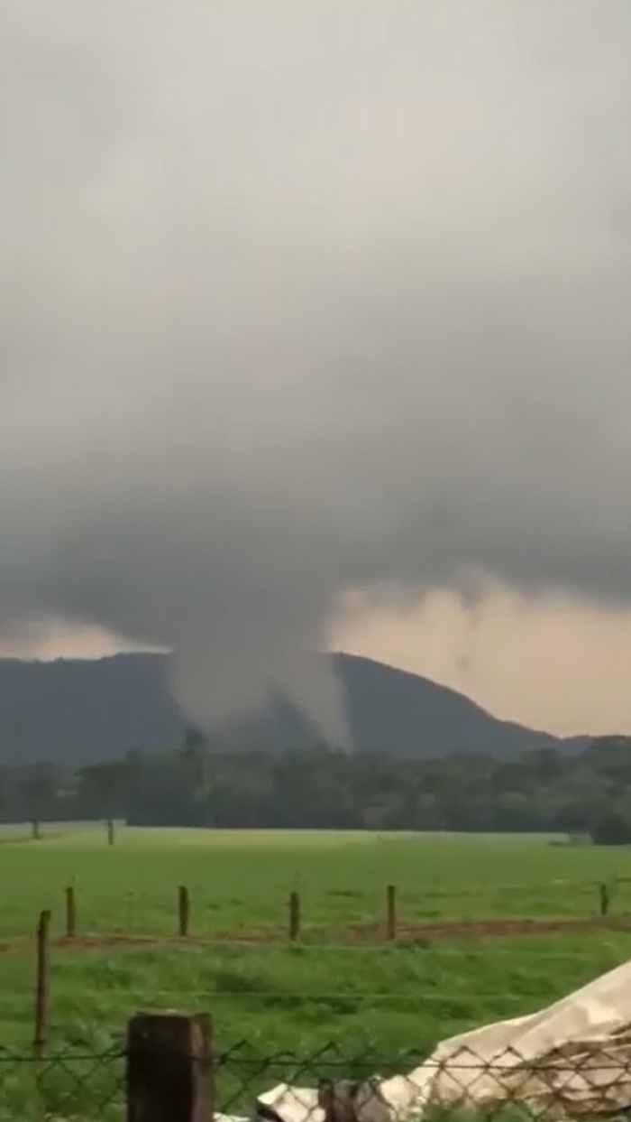 Defesa Civil confirma a passagem de tornados em Santa Catarina