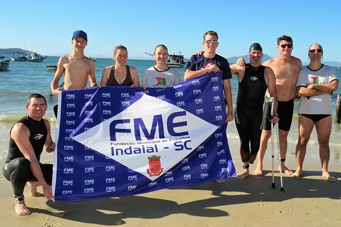 Nadadores de Indaial se destacam na Travessia de Zimbros