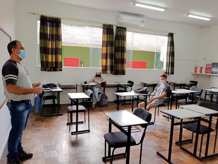 Governo publica decreto que regulamenta volta das aulas presenciais em Santa Catarina