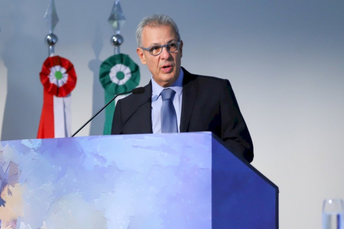 Em SC, ministro promete agilidade para atender demanda de gás e carvão