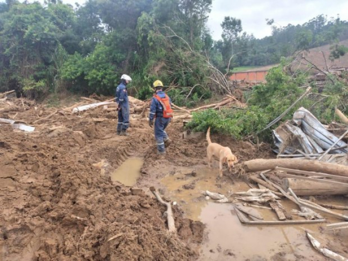 Governo do Estado segue atuação no Alto Vale do Itajaí; número de mortes chega a 21