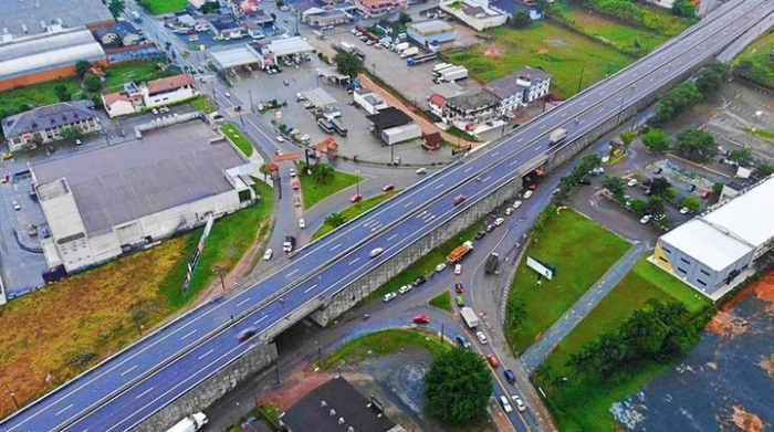 Deputados criticam recursos do Estado para BR-470 e cobram recuperação das SCs