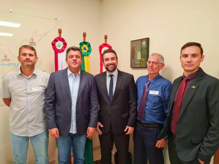 Comitiva de Timbó trata de projetos e emendas com deputado Ivan Naatz