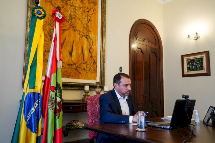 Governo decreta fechamento de atividades não essenciais durante fim de semana