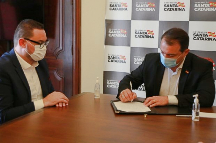 Governador dá posse a timboense, novo chefe da Defesa Civil de Santa Catarina