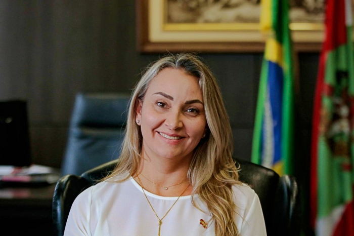 Daniela Reinehr assume governo do Estado nesta terça-feira