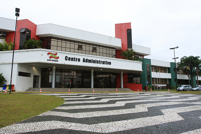Respiradores: Governo de SC multa Veigamed em R$ 3,3 milhões