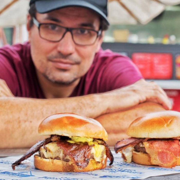 Fotógrafo troca as lentes por food truck