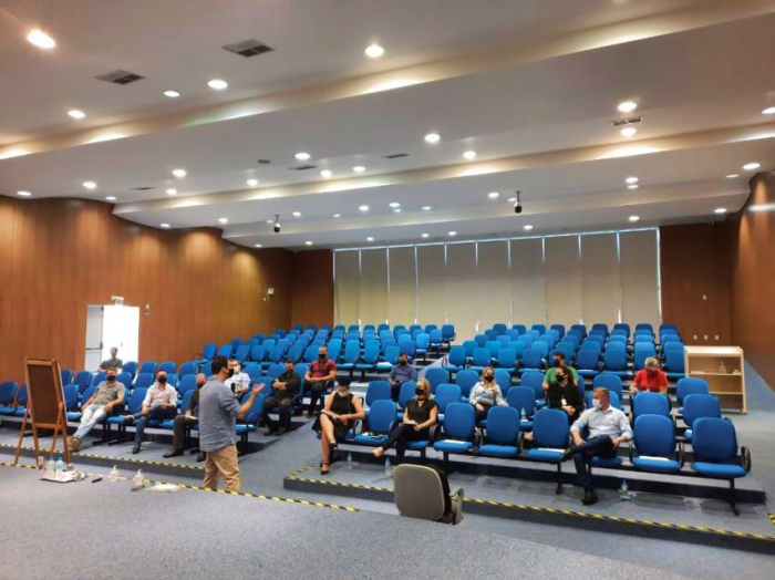 Vereadores recebem curso sobre seus papeis no Legislativo