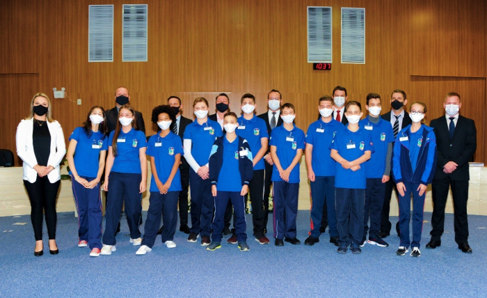 Câmara realiza posse dos Vereadores Jovens