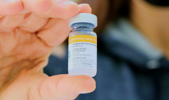 Estado entra na reta final da aplicação da primeira dose contra Covid-19 na população adulta