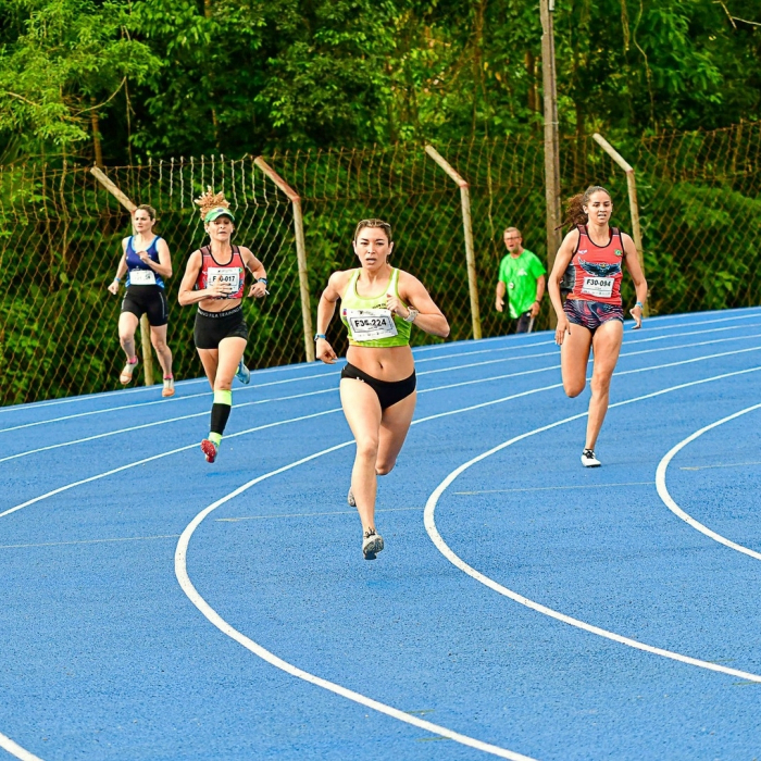 Timbó se destaca no 1º Sul Americano de Atletismo Master de Clubes sediado no município
