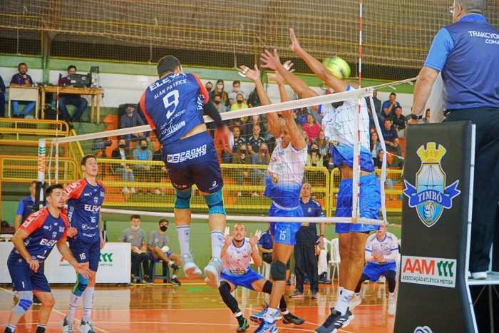 Time de Timbó estreia no Estadual de Vôlei