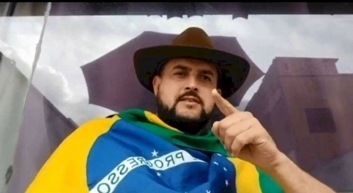 Zé Trovão se apresenta à PF em Joinville