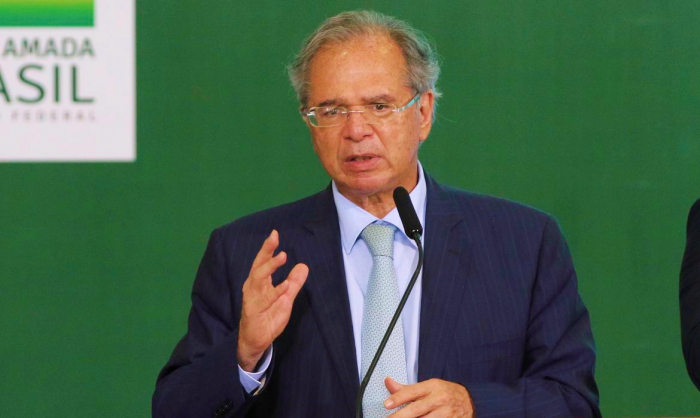 Auxílio Brasil: ministro diz que não há fonte permanente de custeio