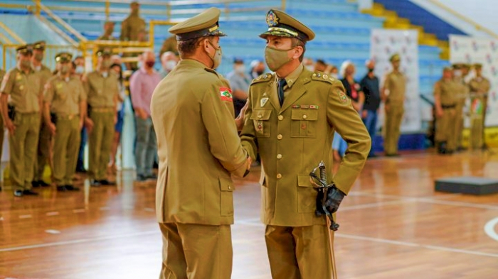 Guarnição Especial de Indaial recebe novos armamentos e tem novo comando