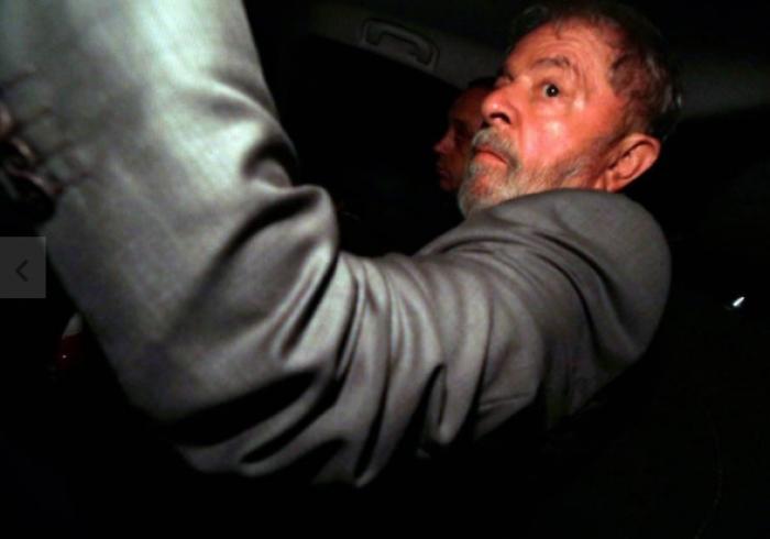 Moro manda prender Lula no processo do tríplex