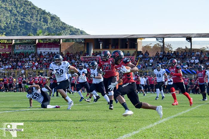 T-Rex vence o Black Hawks e segue invicto no Campeonato Catarinense