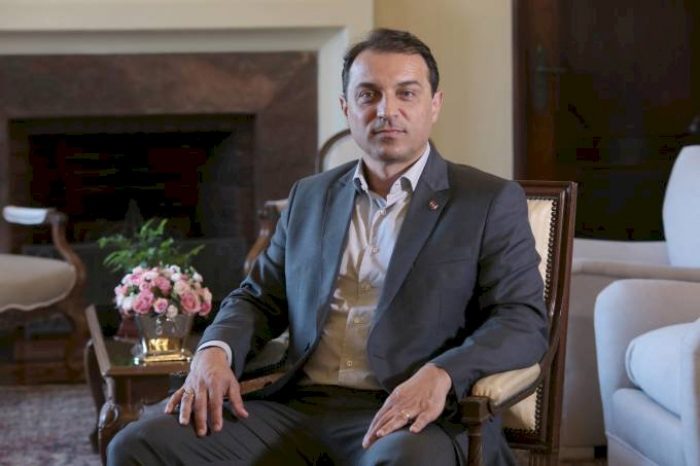 Em entrevista à Revista Veja, governador de SC defende congelar preços do ICMS dos combustíveis