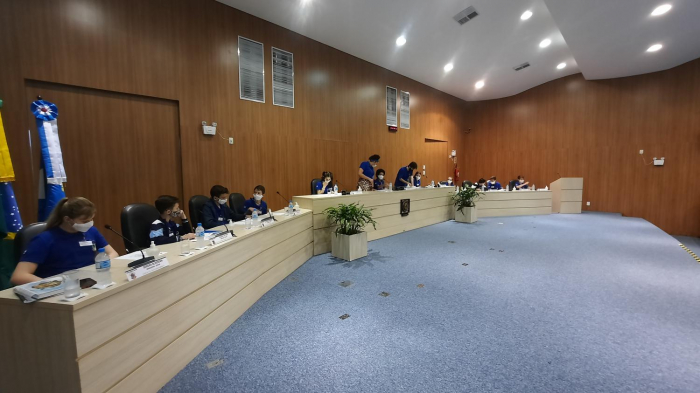 Parlamento Jovem da Câmara Municipal de Timbó realiza Sessão Solene