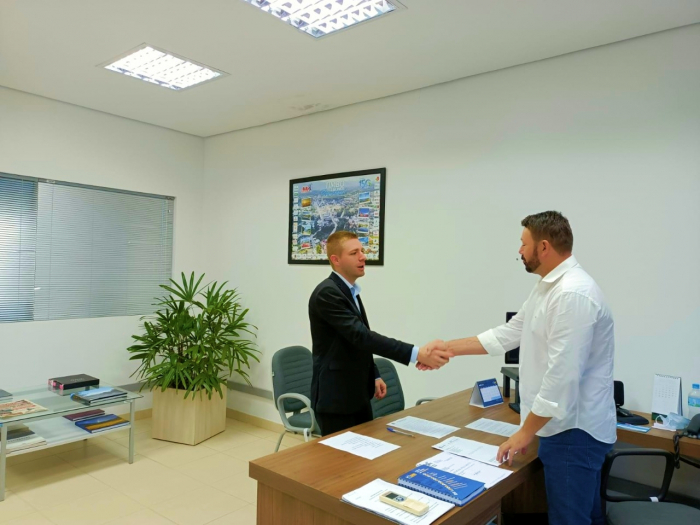 Vereador suplente Hamilton Trombelli assume cadeira do Legislativo  