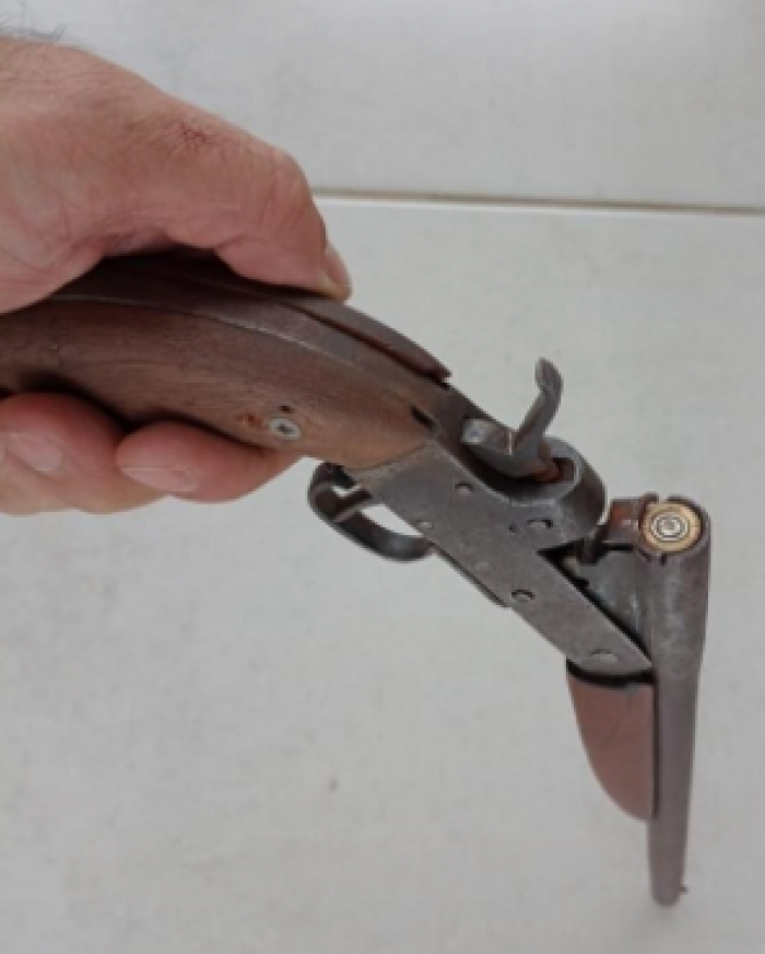 PM localiza arma de fogo durante busca veicular em Apiúna