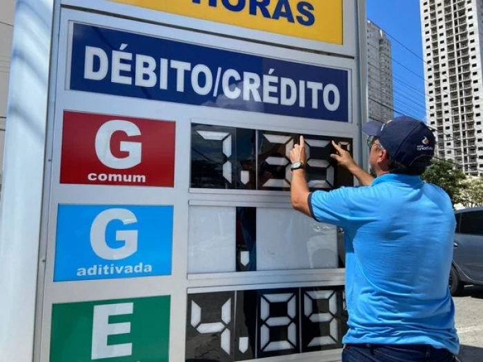 Postos devem exibir preço de combustível com duas casas decimais