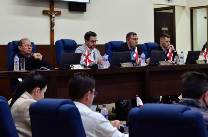 Dois projetos de lei são aprovados nesta terça (21)