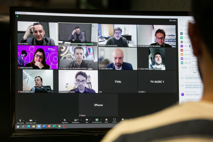 Operadoras estão prontas, mas implantação do 5G foi adiada para setembro