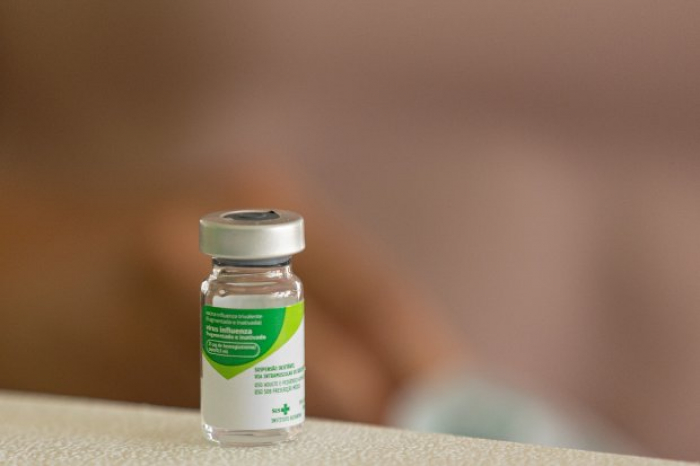 Campanha de vacinação contra a gripe segue até zerar o estoque de doses