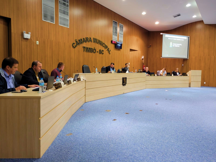 Câmara Municipal de Timbó realiza 27ª Sessão Ordinária