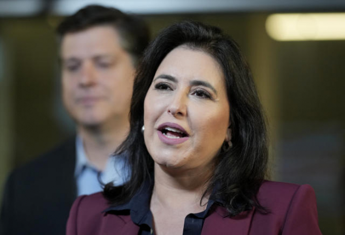 Simone Tebet propõe programa para proteção de gestantes e bebês