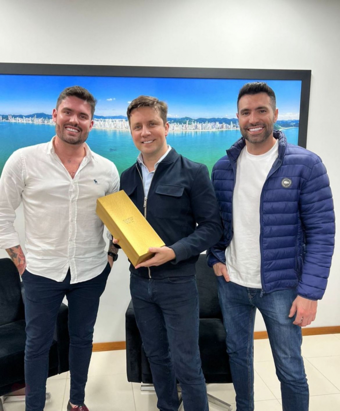 Weslei e Fernando movimentam vips com lançamento da WF