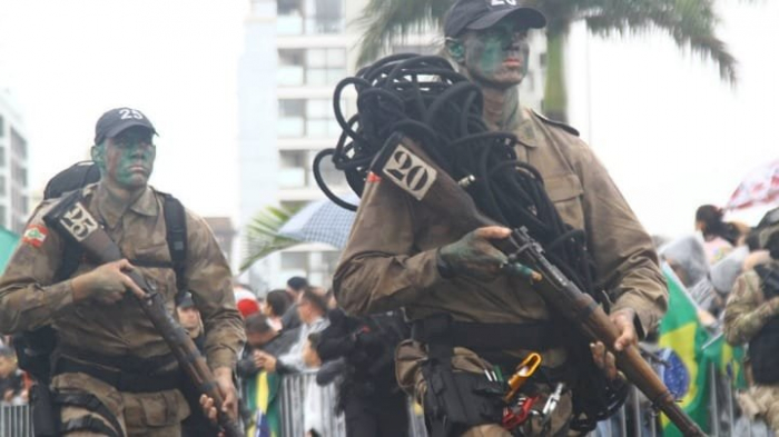 PMSC participa de desfile do Bicentenário da Independência
