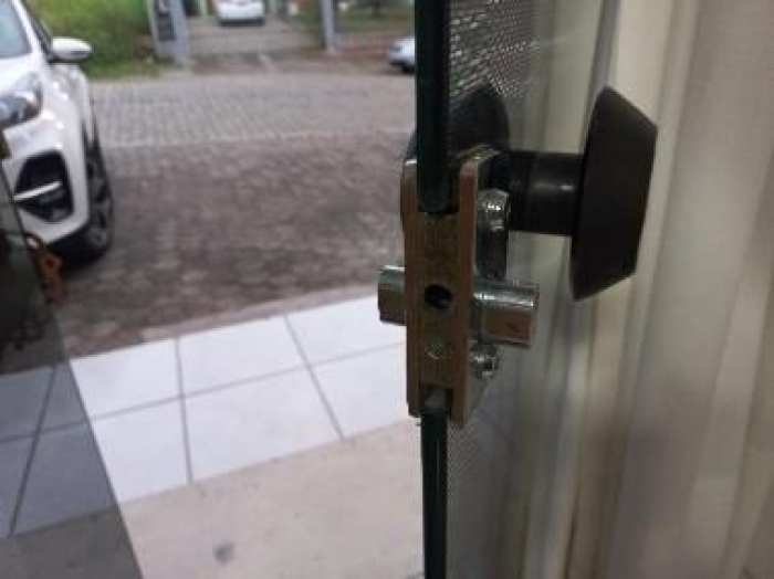 Salão de beleza é arrombado e furtado em Indaial