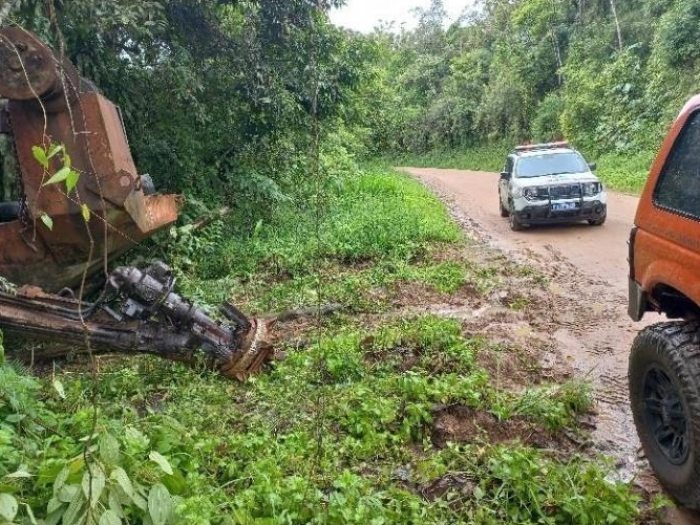 Peças e ferramentas de draga são furtadas em Indaial