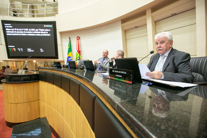 Plenário aprova ampliação do prazo de parcerias laborais no sistema prisional