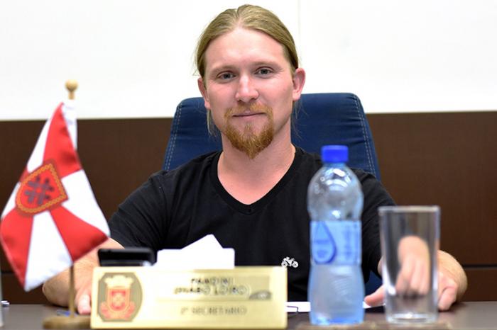 Diabo Loiro ataca novamente