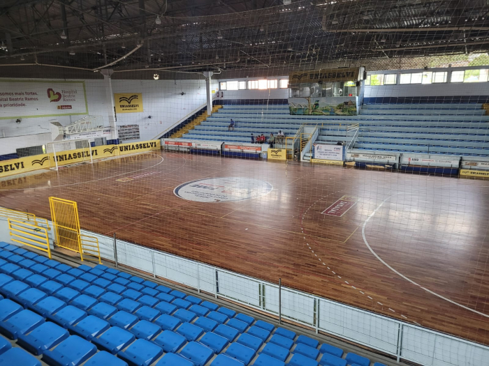 As obras correm como a bola na casa do Futsal 