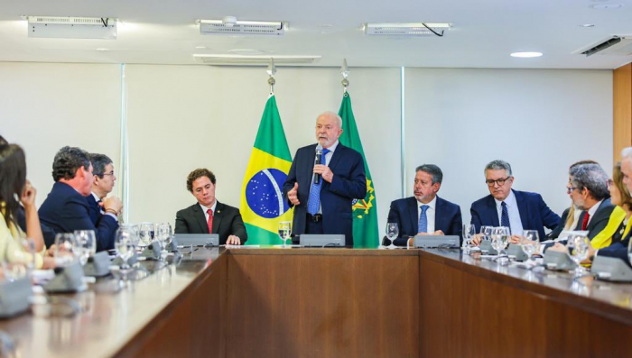 Lula: atos terroristas foram ação de aloprados que serão punidos